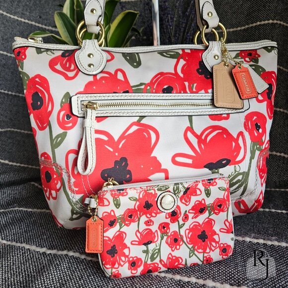Coach Poppy Hallie Glam Tote Bag 23263 & Matching Wristlet – Limited Edition! 🌸 - Picture 2 of 12